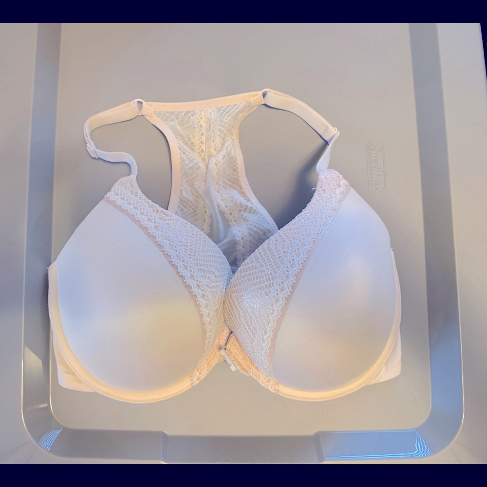 Victorias Secret Razor Back Bra-32DDD